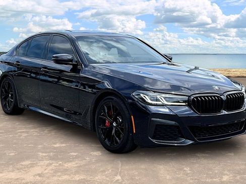 Used 2023 BMW 530i w/ M Sport Package RWD image 3