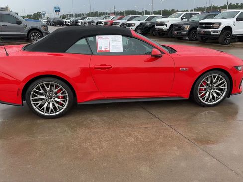 Used 2025 Ford Mustang GT Premium RWD image 2