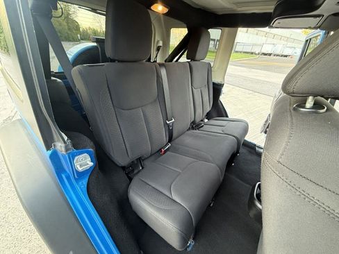 Used 2016 Jeep Wrangler Unlimited Sport w/ Quick Order Package 23S AWD/4WD image 22