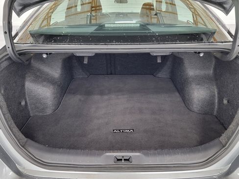 Used 2025 Nissan Altima 2.5 SV FWD image 26
