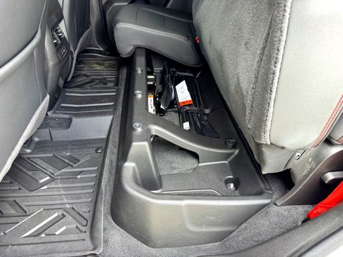 Used 2024 GMC Canyon AT4X image 19