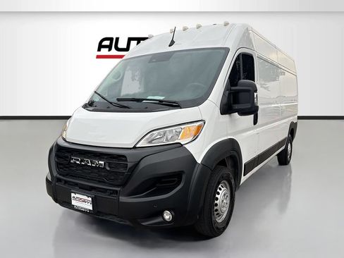 Used 2024 RAM ProMaster 2500 w/ Safety Group FWD image 3