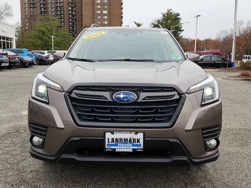 Used 2022 Subaru Forester Limited image 2
