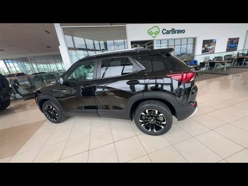 Certified 2022 Chevrolet TrailBlazer LT w/ Convenience Package FWD image 6