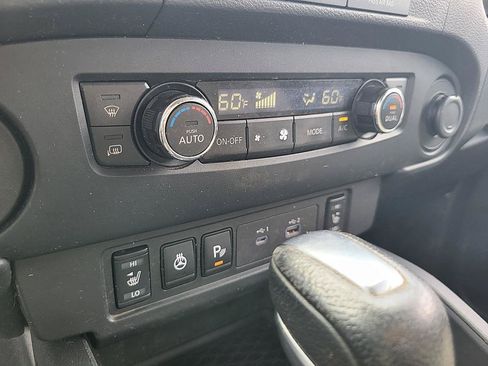 Certified 2022 Nissan Frontier SV RWD image 17