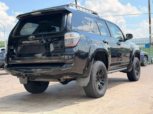 Used 2016 Toyota 4Runner SR5 AWD/4WD image 3