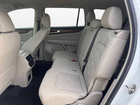 New 2026 Volkswagen Atlas SE image 13