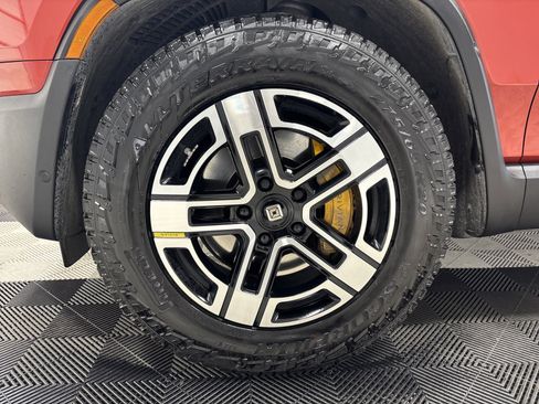 Used 2023 Rivian R1T Adventure AWD/4WD image 12
