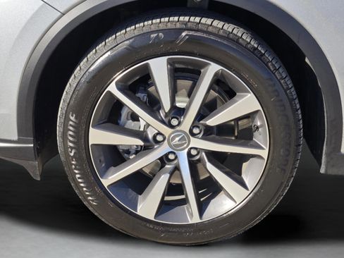 Certified 2026 Acura MDX w/ Technology Package FWD image 11