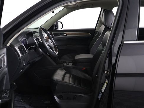 Used 2020 Volkswagen Atlas SEL R-Line image 32