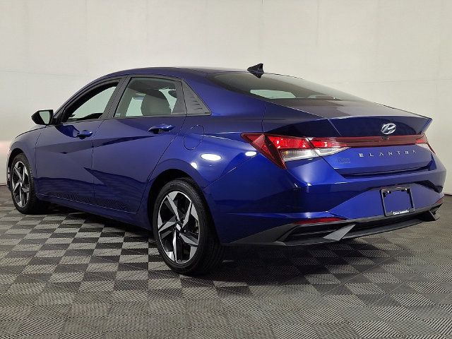 Used 2023 Hyundai Elantra SEL w/ Convenience Package FWD image 7