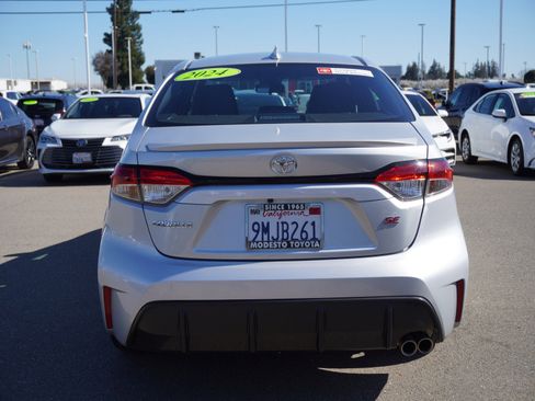Used 2024 Toyota Corolla SE image 9
