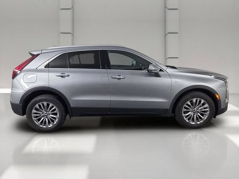 Used 2024 Cadillac XT4 Premium Luxury FWD image 4