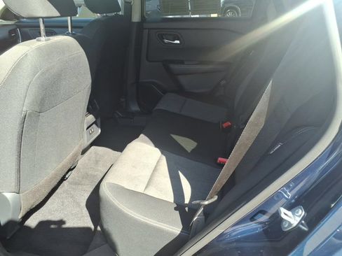 Certified 2025 Nissan Rogue SV FWD image 11