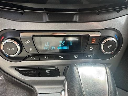 Used 2012 Ford Focus Titanium FWD image 15
