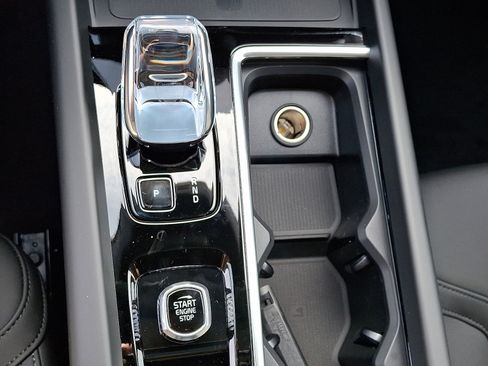 New 2026 Volvo XC60 B5 Plus w/ Protection Package Premier image 8