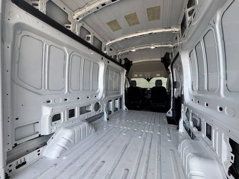 Used 2025 Ford Transit 250 148 High Roof AWD image 19