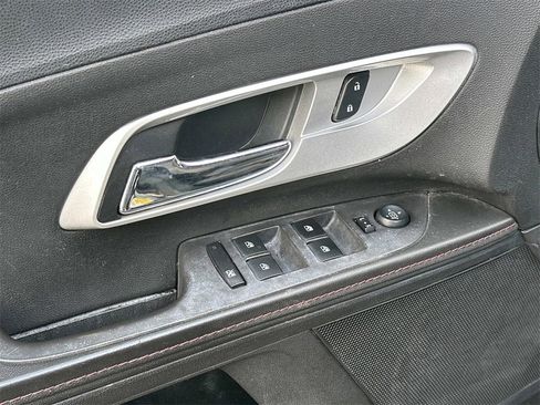 Used 2016 Chevrolet Equinox LT image 16