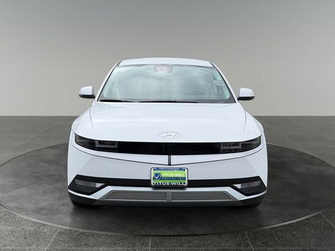 Used 2024 Hyundai Ioniq 5 SEL RWD image 2