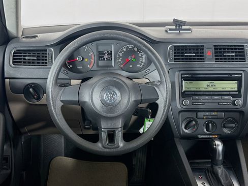 Used 2011 Volkswagen Jetta Sedan FWD image 18