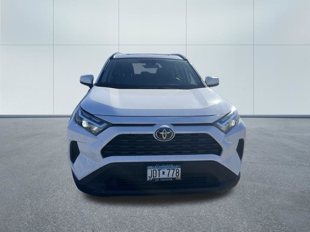 Used 2022 Toyota RAV4 XLE w/ Convenience Package AWD/4WD image 2