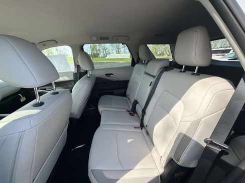 New 2026 Nissan Pathfinder SL AWD/4WD image 21