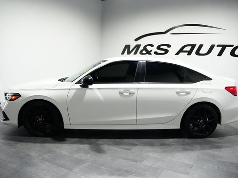 Used 2024 Honda Civic Sport image 3