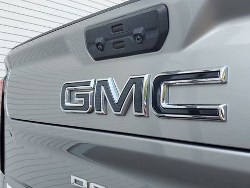 Used 2024 GMC Sierra 3500 Denali Ultimate AWD/4WD image 6