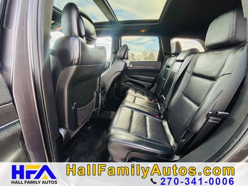 Used 2015 Jeep Grand Cherokee Limited w/ Luxury Group II image 24