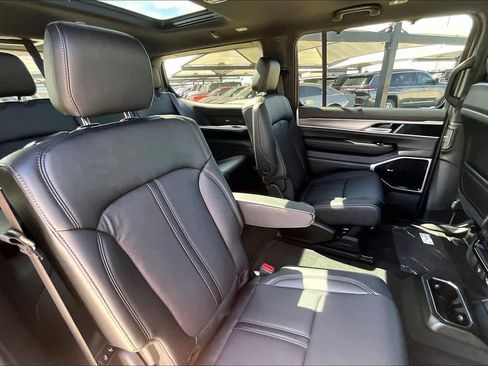 New 2026 Jeep Grand Wagoneer Limited AWD/4WD image 23