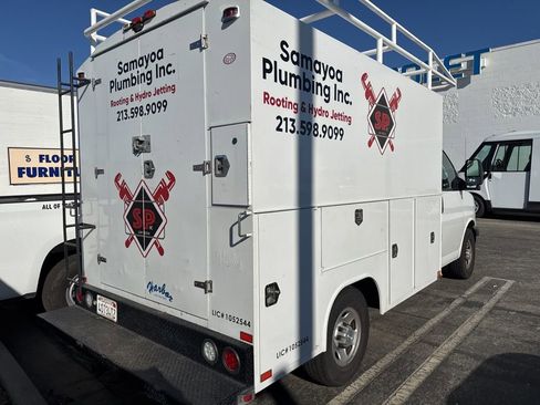 Used 2019 Chevrolet Express 3500 w/ Power Convenience Package image 4