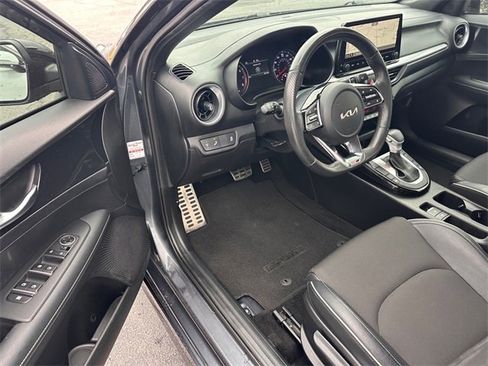 Used 2023 Kia Forte GT-Line w/ GT-Line Technology Package image 9
