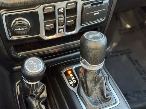 Certified 2025 Jeep Wrangler Unlimited Sport AWD/4WD image 23