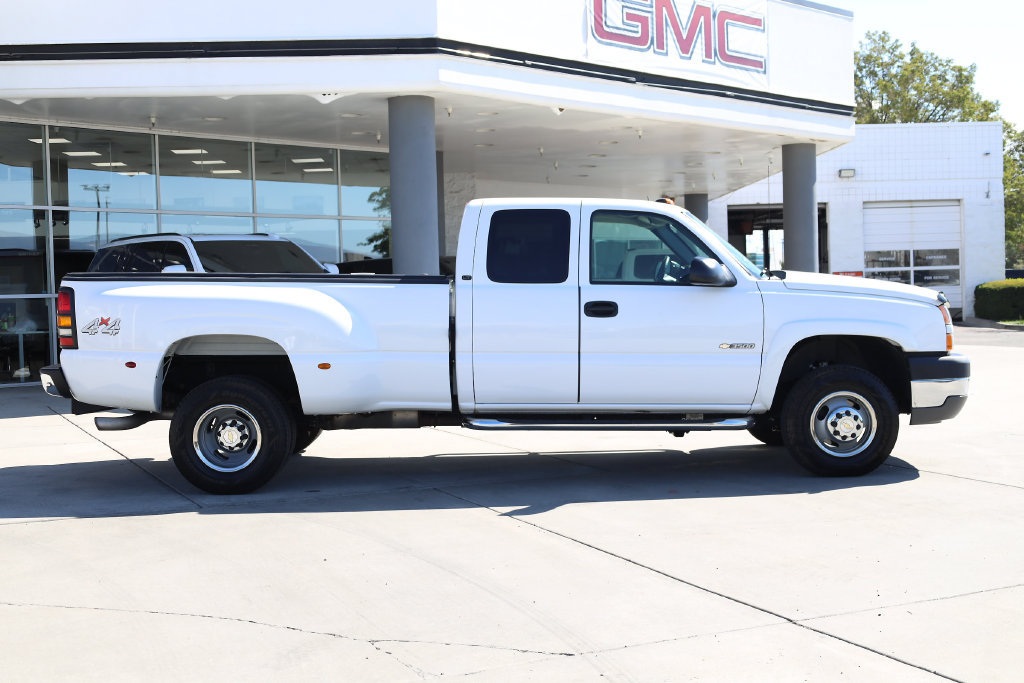 Used 2005 Chevrolet Silverado 3500 LT w/ Skid Plate Package AWD/4WD image 7