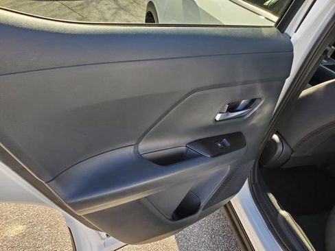 Certified 2025 Nissan Kicks SV image 12