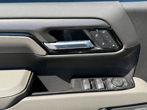 New 2026 Chevrolet Silverado 1500 ZR2 w/ LPO, Dark Essentials Package AWD/4WD image 11