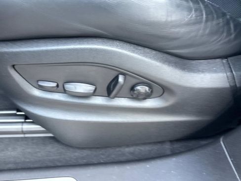 Used 2023 Porsche Cayenne Coupe image 18