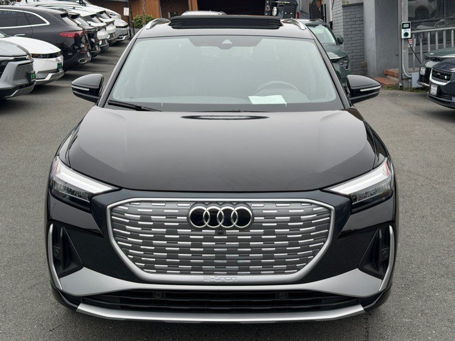 Used 2023 Audi Q4 e-tron Premium Plus w/ Premium Plus AWD/4WD image 2
