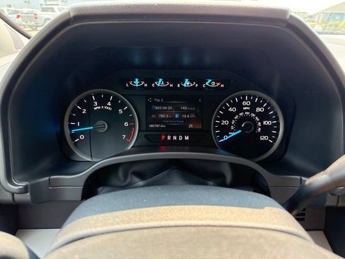 Used 2020 Ford F150 XLT w/ Equipment Group 302A Luxury AWD/4WD image 35