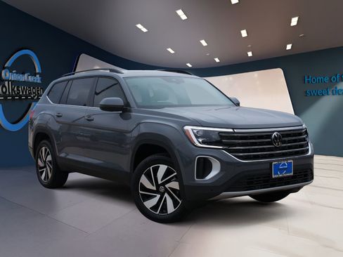 New 2026 Volkswagen Atlas SE FWD image 1