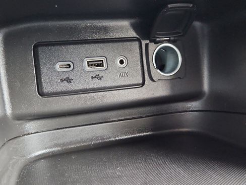 Used 2024 Chevrolet Equinox LT image 23