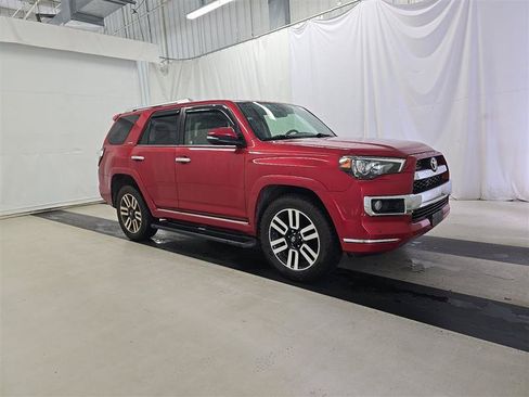 Used 2016 Toyota 4Runner Limited AWD/4WD image 3