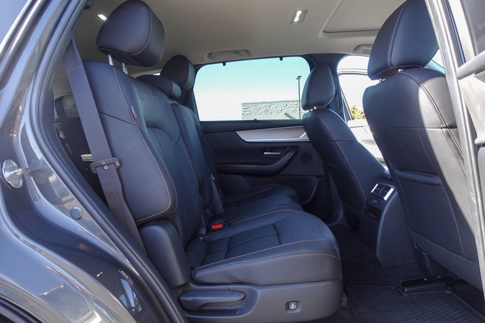 Used 2024 MAZDA CX-90 Plug-In Hybrid w/ Preferred AWD/4WD image 16