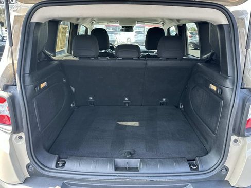 Used 2015 Jeep Renegade Latitude AWD/4WD image 10