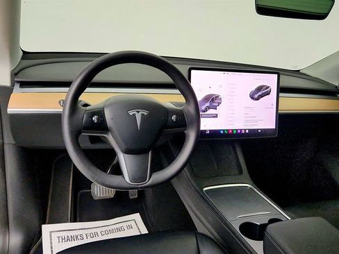 Used 2022 Tesla Model Y Long Range AWD/4WD image 12