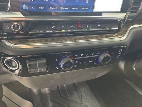 Used 2025 Chevrolet Silverado 1500 LT w/ Protection Package AWD/4WD image 19