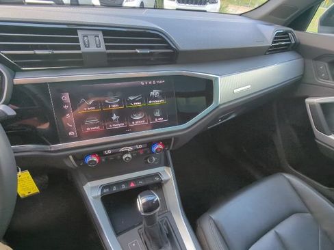 Used 2025 Audi Q3 2.0T Premium AWD/4WD image 17