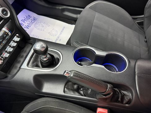 Used 2021 Ford Mustang GT RWD image 19