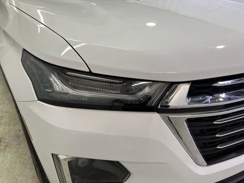 Used 2023 Chevrolet Traverse LT image 5