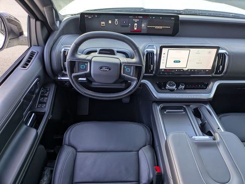 New 2025 Ford Expedition Platinum w/ Stealth Appearance Package image 30